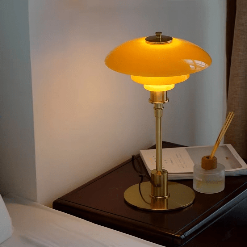 Danish Design Table Lamp – Skandinavische Tischlampe mit dimmbarem LED-Licht & Glasdesign