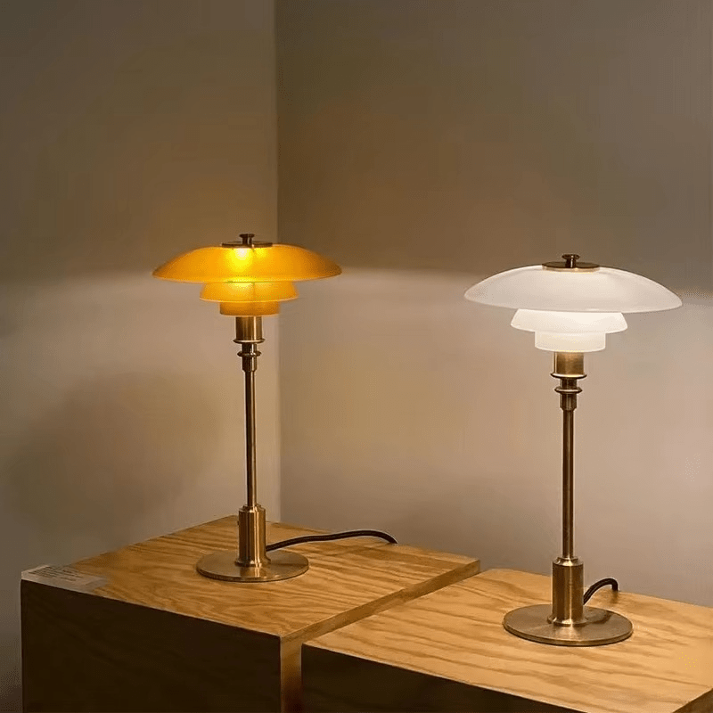 Danish Design Table Lamp – Skandinavische Tischlampe mit dimmbarem LED-Licht & Glasdesign