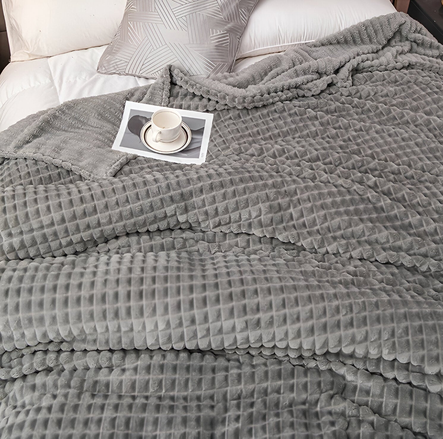 CORALWAVE – Ultra-weiche Strukturierte Fleece-Decke