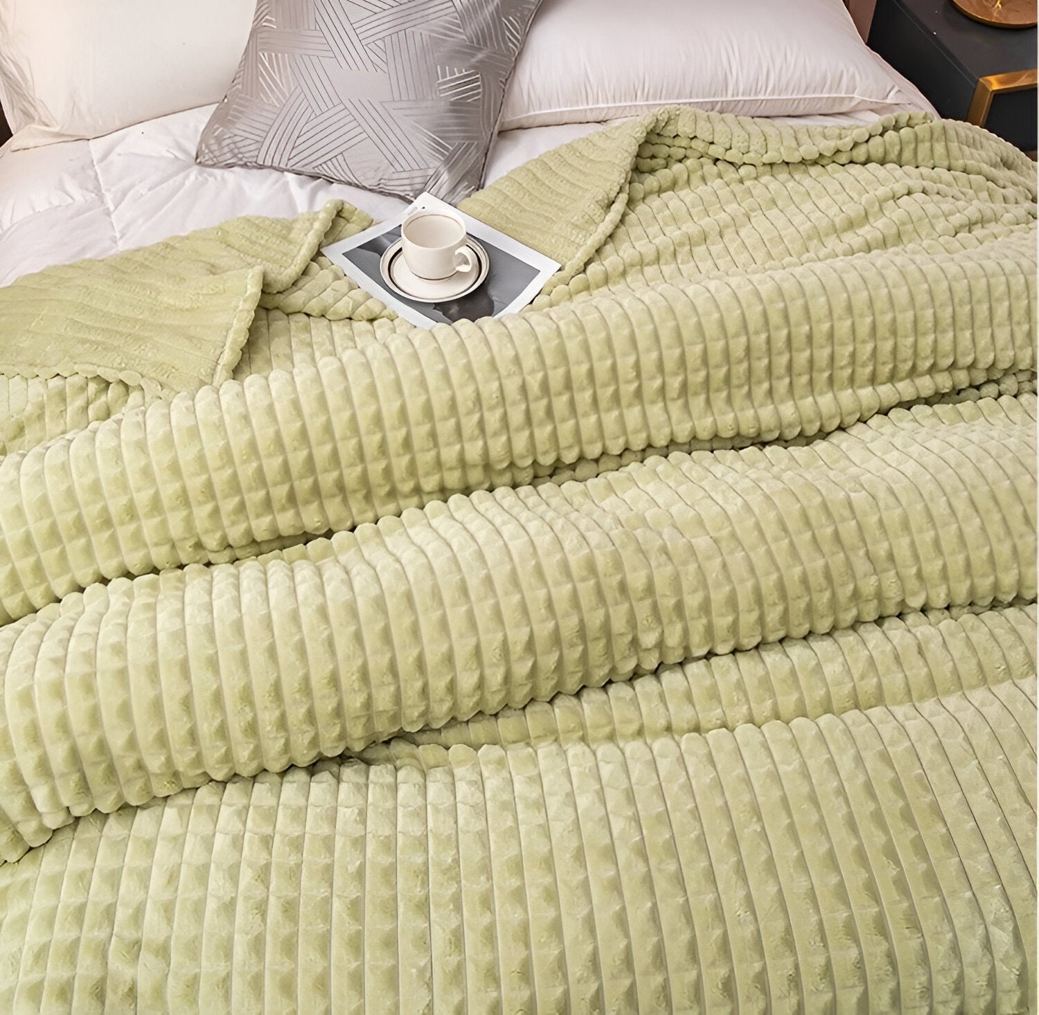 CORALWAVE – Ultra-weiche Strukturierte Fleece-Decke