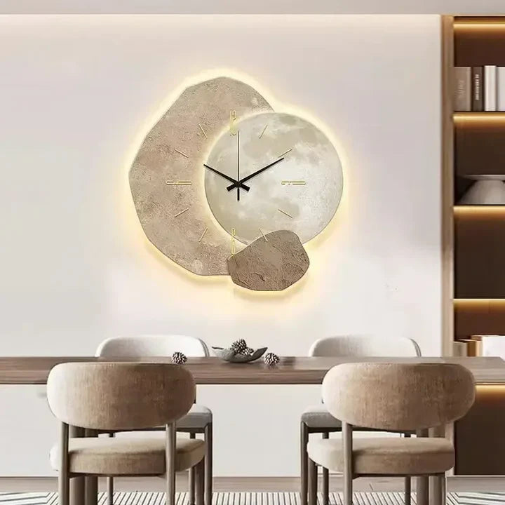 Brie - Moderne Wanduhr aus Holz