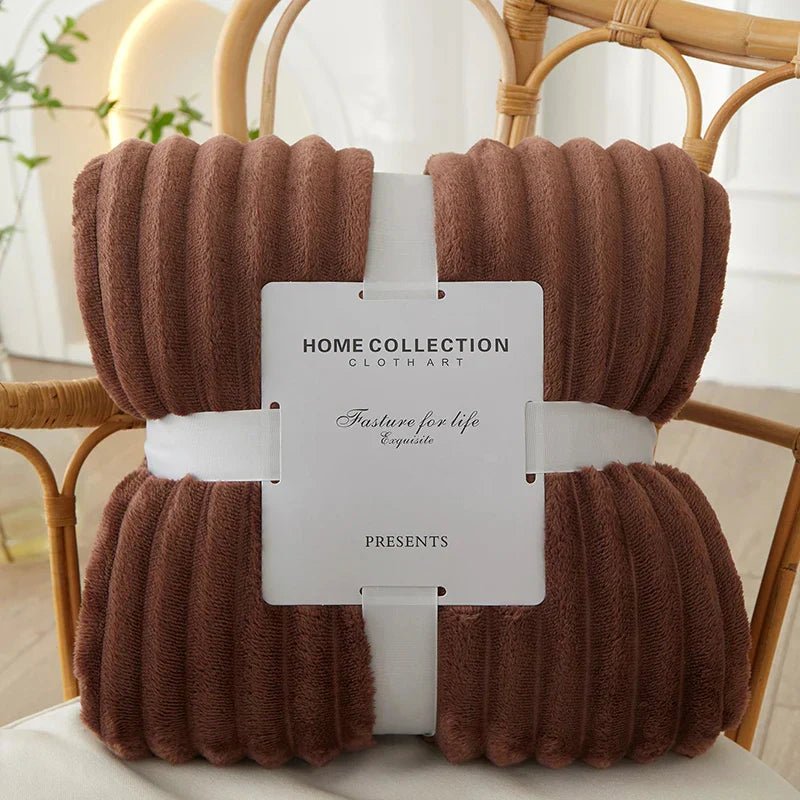 StripeWarm – Breite Flanell-Fleece-Decke mit Streifenmuster, weich & wärmend