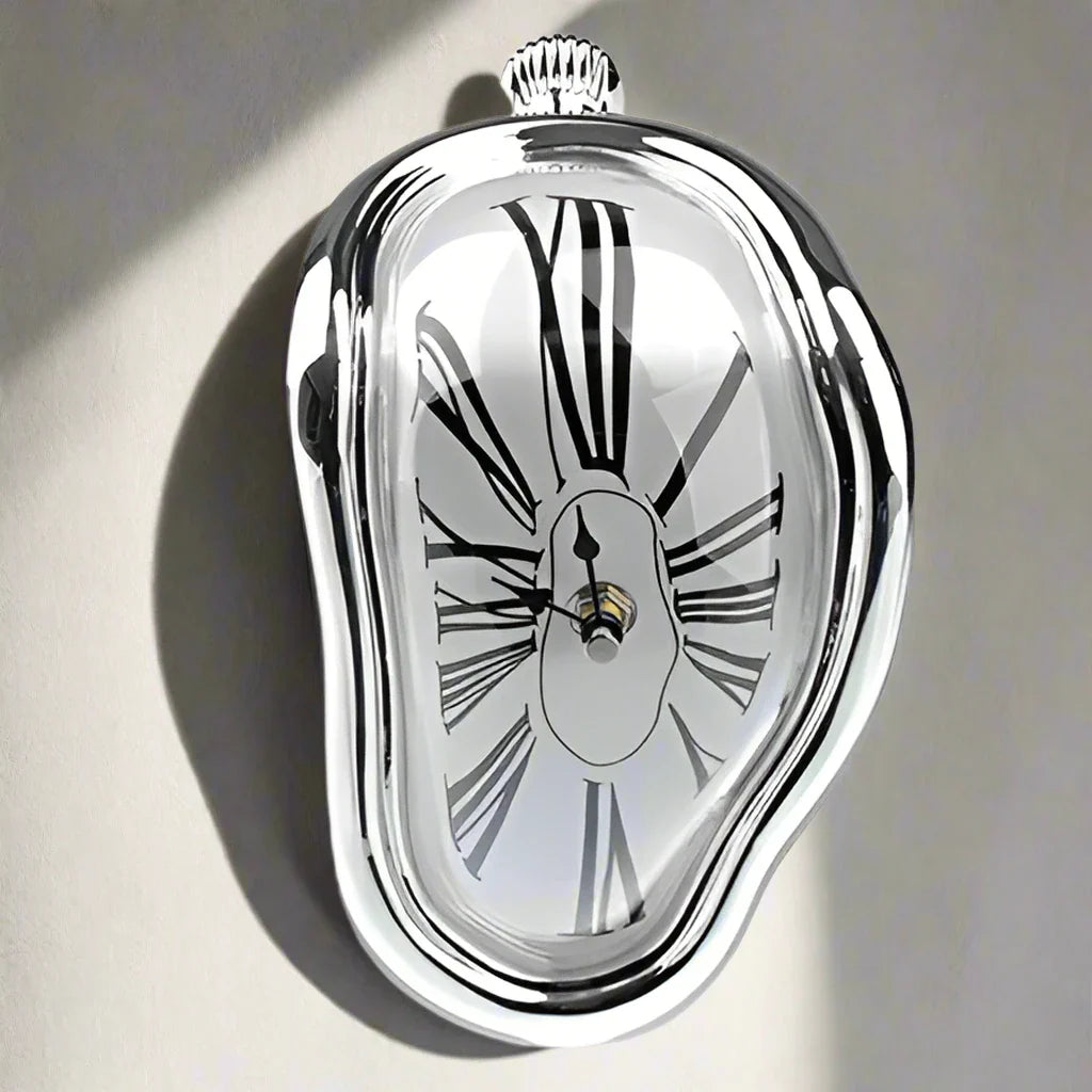 Cali - Surrealistische tropfende Wanduhr