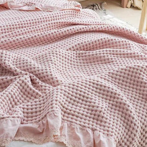 INA - Schlanke und kuschelige Decke