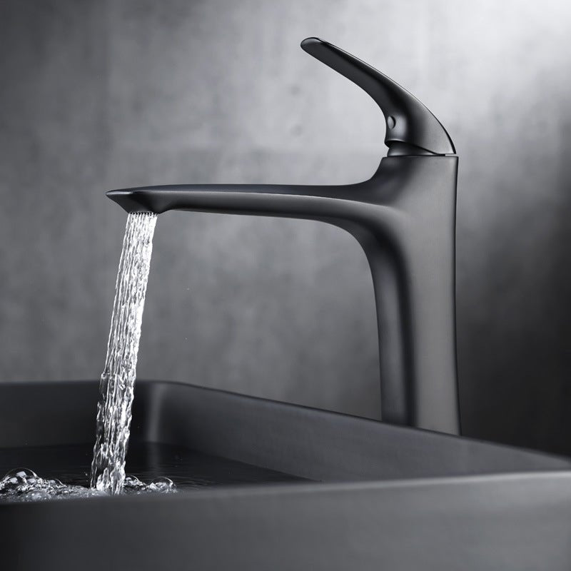 BRASSLINE Washbasin Tap – Eleganter Wasserhahn in Antik-Schwarz aus Vollmessing