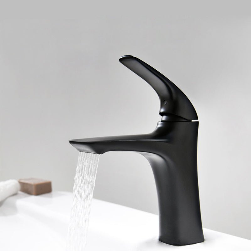 BRASSLINE Washbasin Tap – Eleganter Wasserhahn in Antik-Schwarz aus Vollmessing