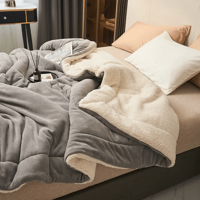 CozyLuxe – Luxuriöse Fleecedecke für ultimativen Komfort
