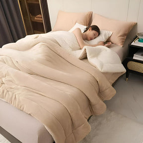 CozyLuxe – Luxuriöse Fleecedecke für ultimativen Komfort