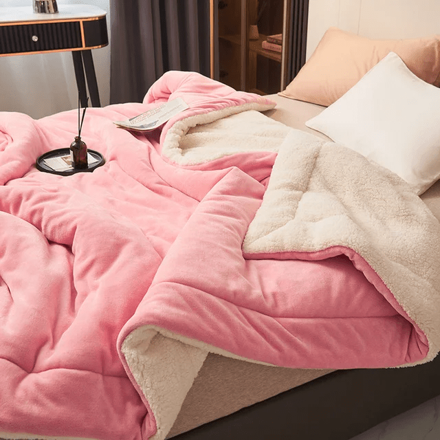 CozyLuxe – Luxuriöse Fleecedecke für ultimativen Komfort