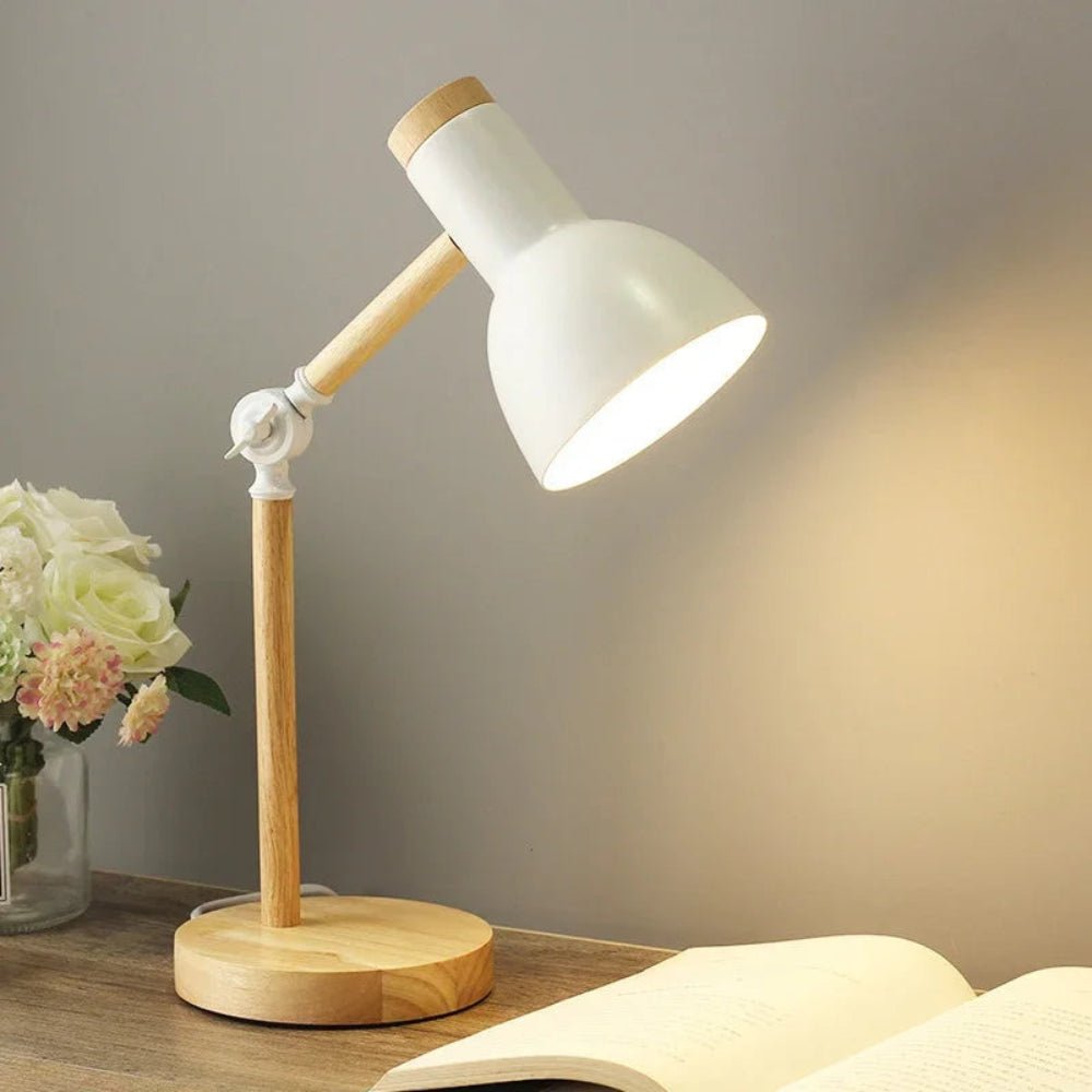 LUMOWOOD Desk Lamp – Skandinavische Tischlampe aus Holz mit LED & verstellbarem Arm