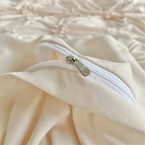 RuffledWeave Duvet Set – Elegantes Rüschblumen Bettbezug Set aus Mikrofaser