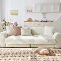 PlushGrip – Rutschfeste Plüsch-Sofabezug