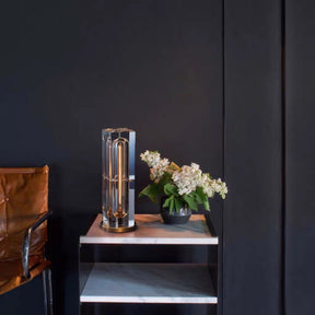 NEXORA – Minimalistische Würfel-Tischlampe