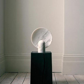 CASTALIA – Künstlerische Steintischlampe